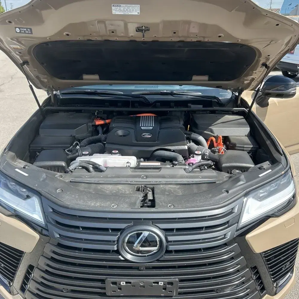 2025 Lexus LX 700h Overtrail
