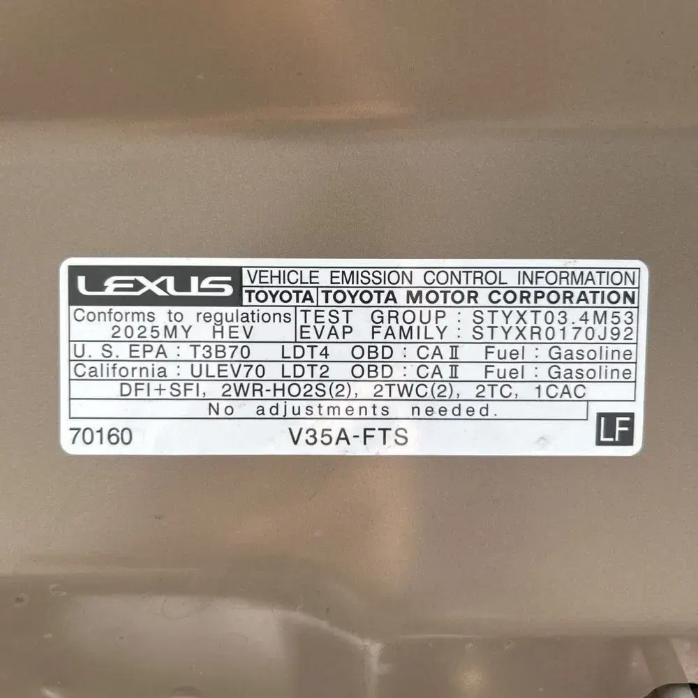 2025 Lexus LX 700h Overtrail
