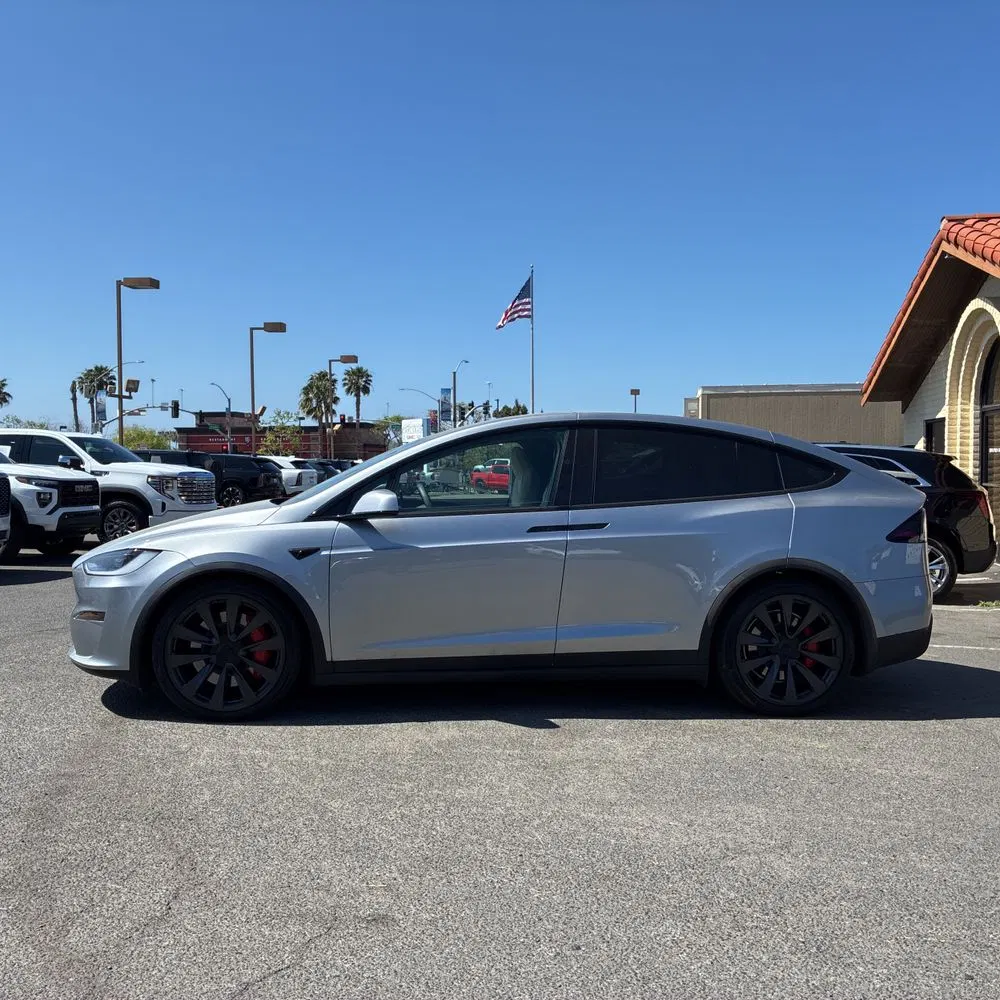 2025 Tesla Model X Plaid