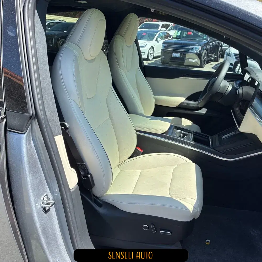 2025 Tesla Model X Plaid