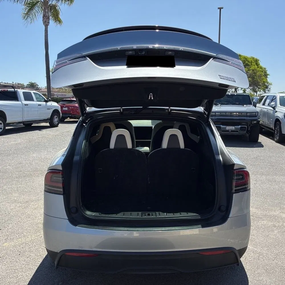 2025 Tesla Model X Plaid