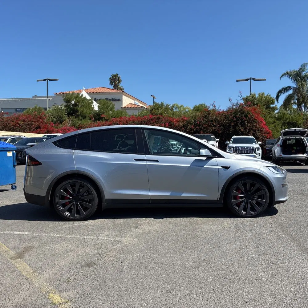 2025 Tesla Model X Plaid