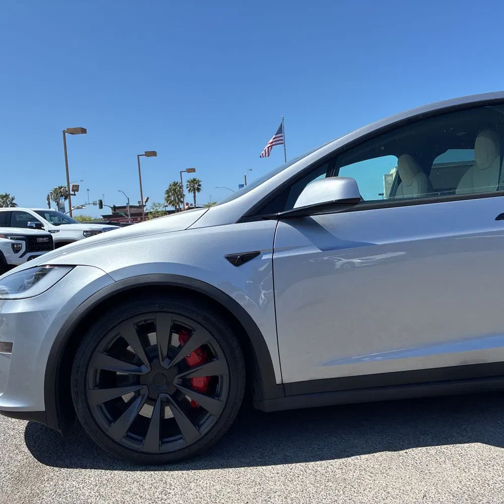 2025 Tesla Model X Plaid