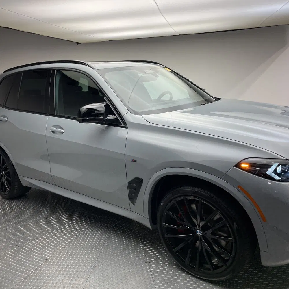 2025 BMW X5 M60i