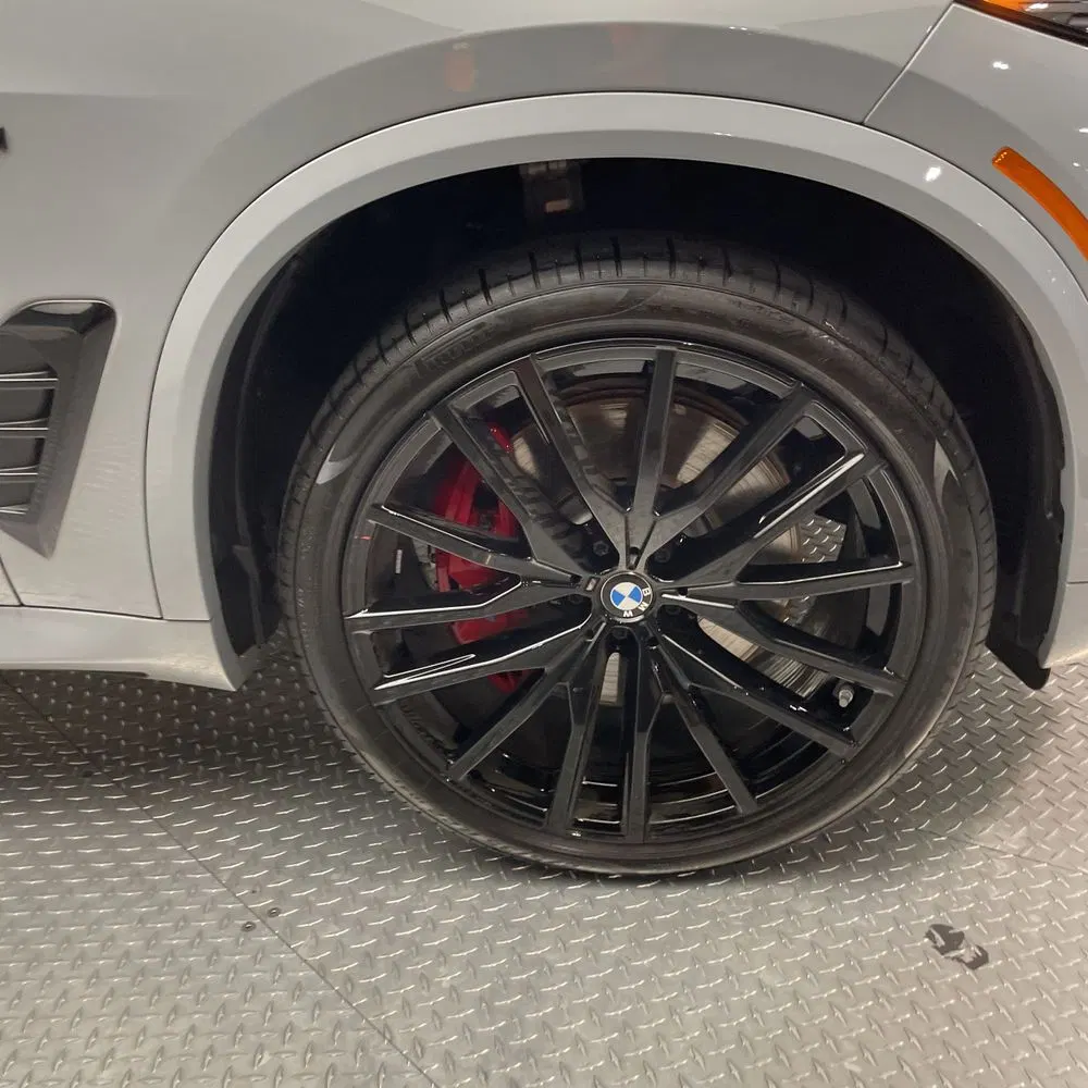 2025 BMW X5 M60i