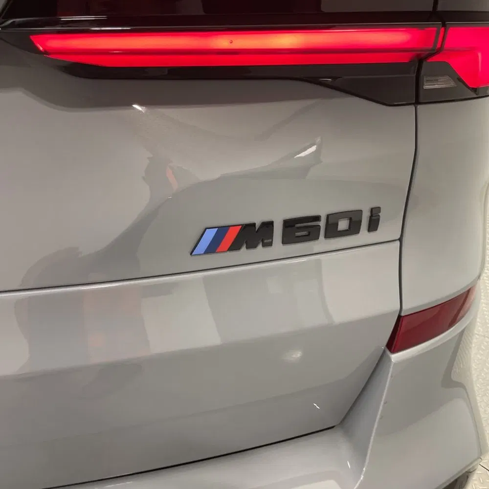 2025 BMW X5 M60i