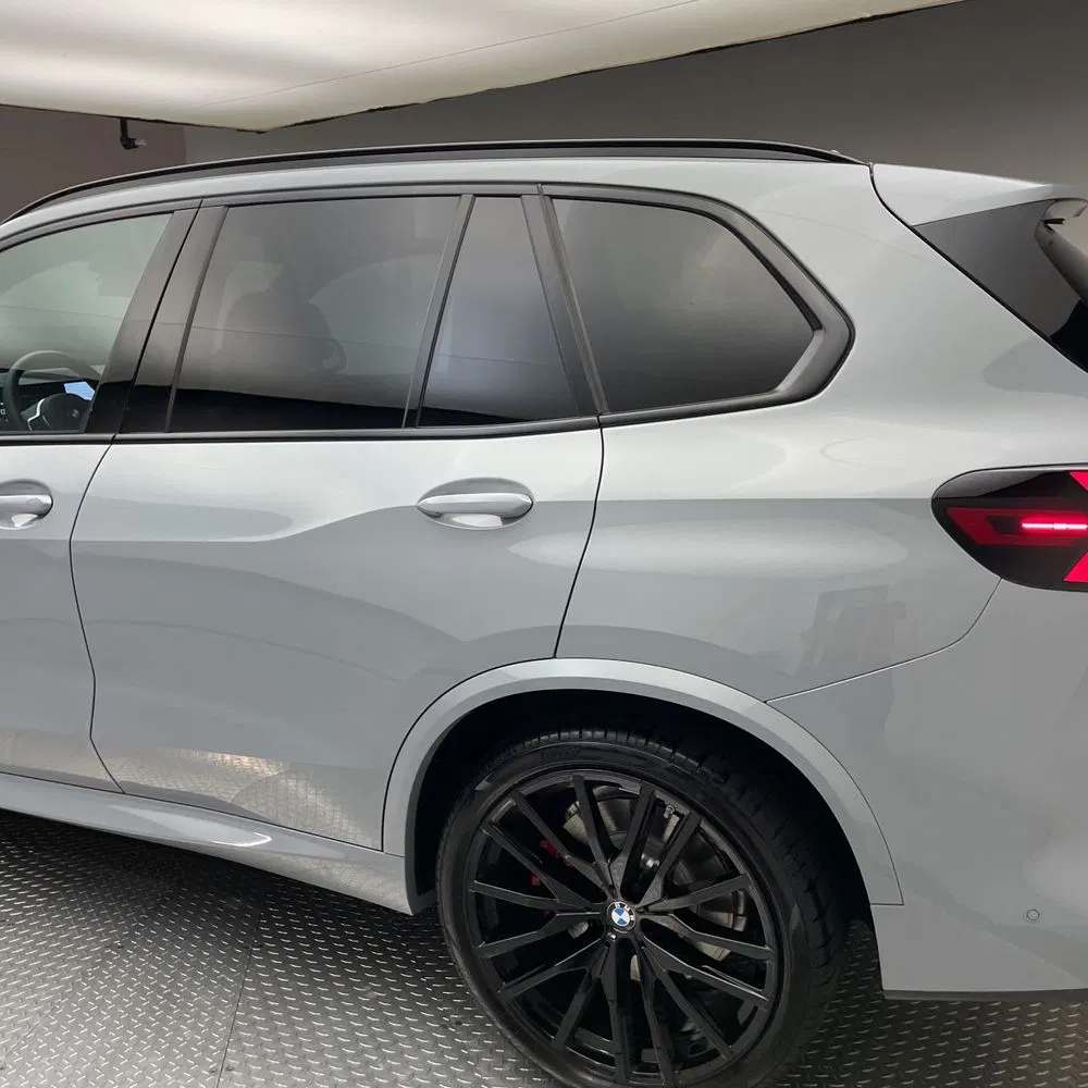 2025 BMW X5 M60i