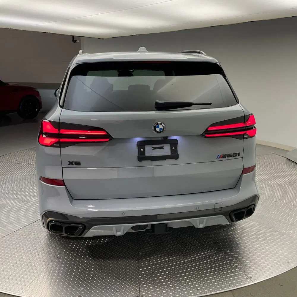 2025 BMW X5 M60i