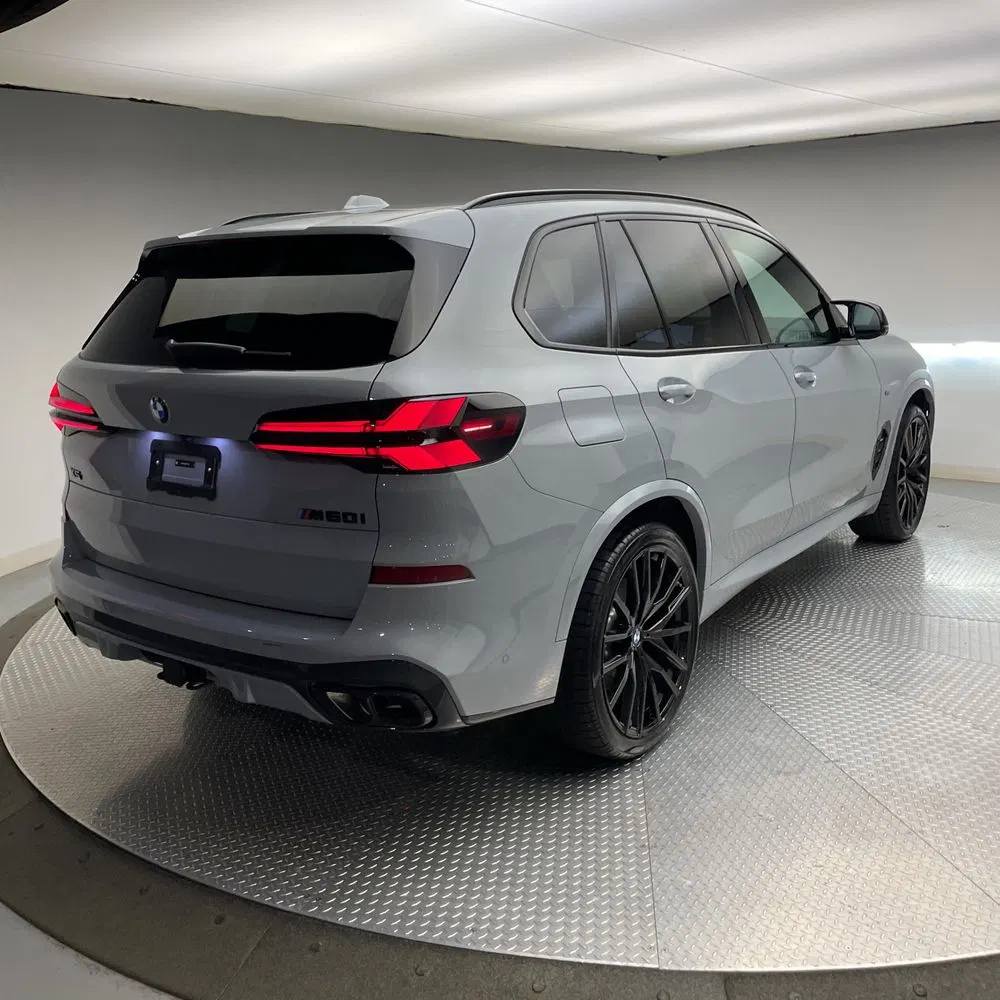 2025 BMW X5 M60i