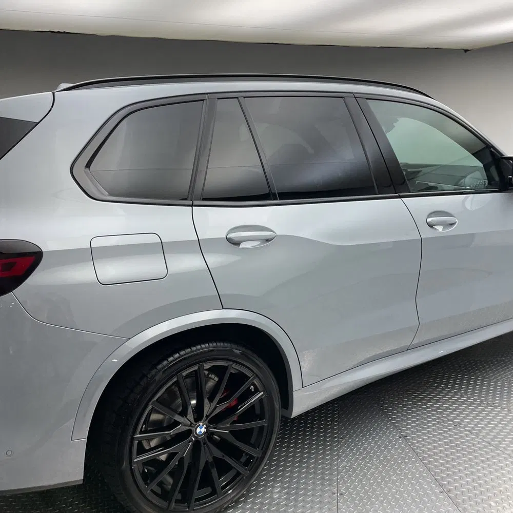 2025 BMW X5 M60i