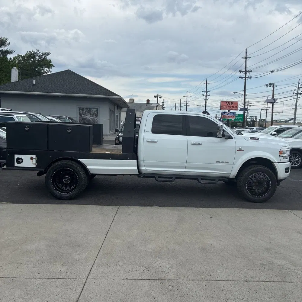 2022 Ram 5500 Chassis Tradesman/SLT/Laramie/Limited