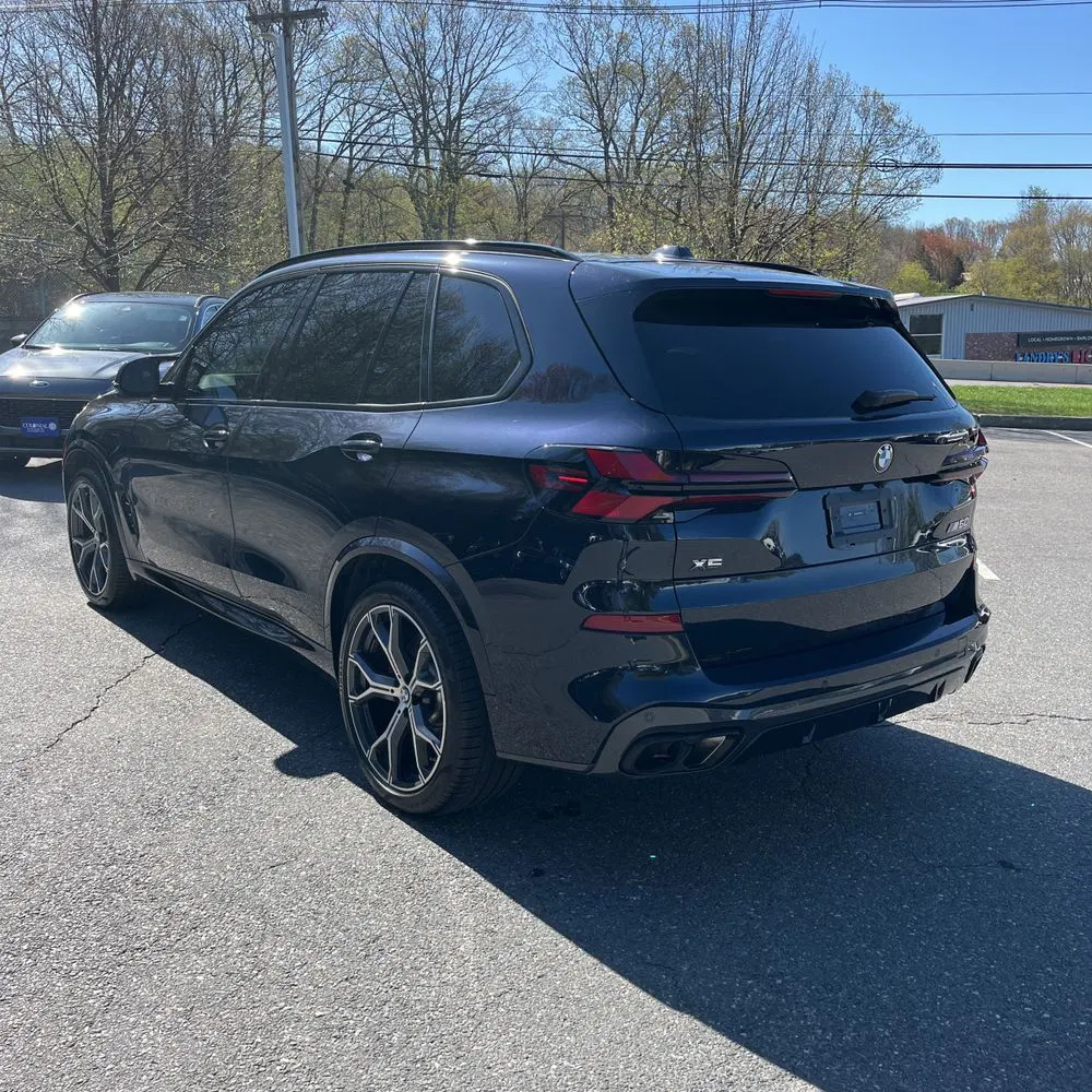 2024 BMW X5 M60i