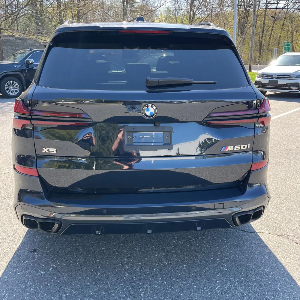 2024 BMW X5 M60i