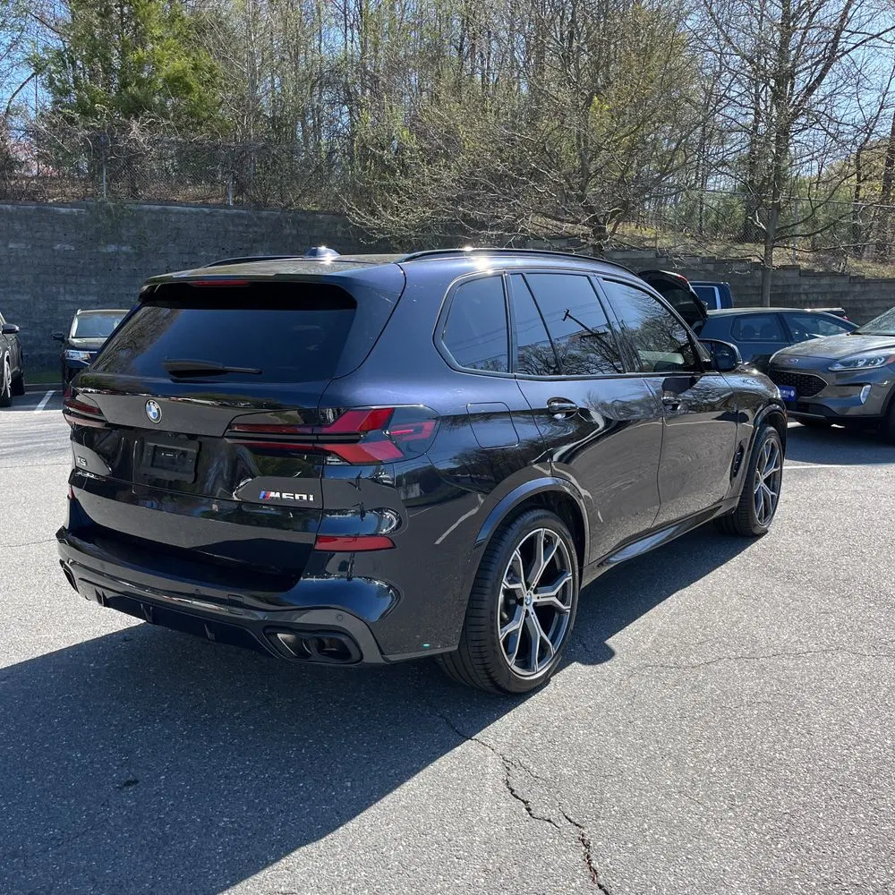 2024 BMW X5 M60i