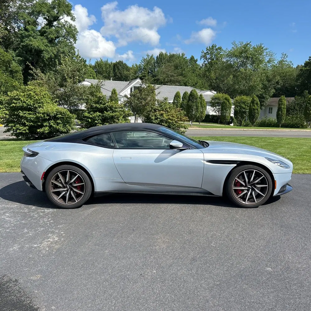 2018 Aston Martin DB11 Base