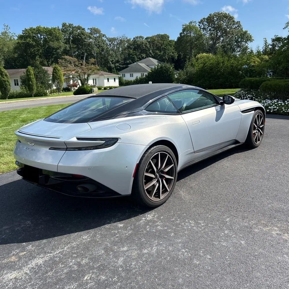 2018 Aston Martin DB11 Base