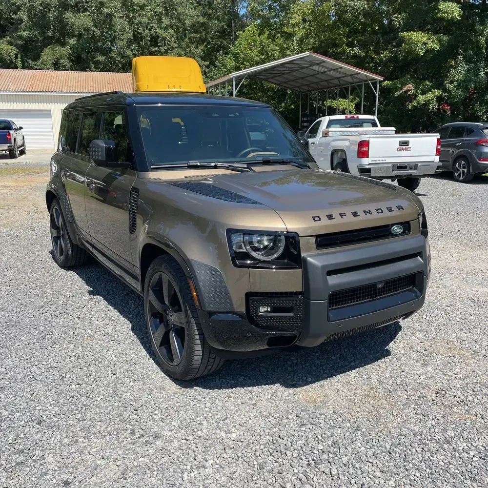 2025 Land Rover Defender 110 X-Dyn SE P400