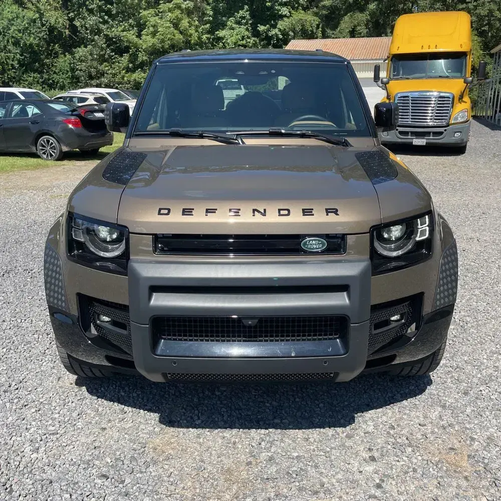 2025 Land Rover Defender 110 X-Dyn SE P400
