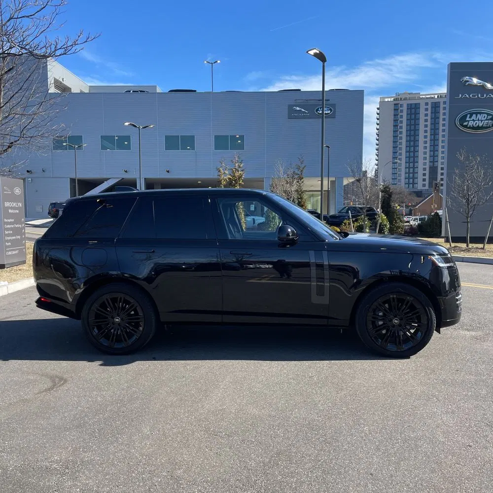 2023 Land Rover Range Rover P400 SE
