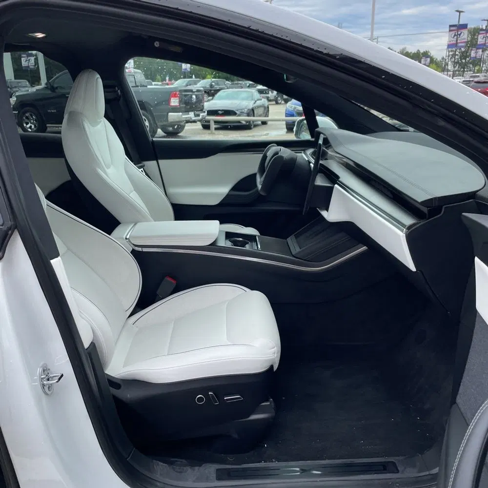 2023 Tesla Model X Plaid