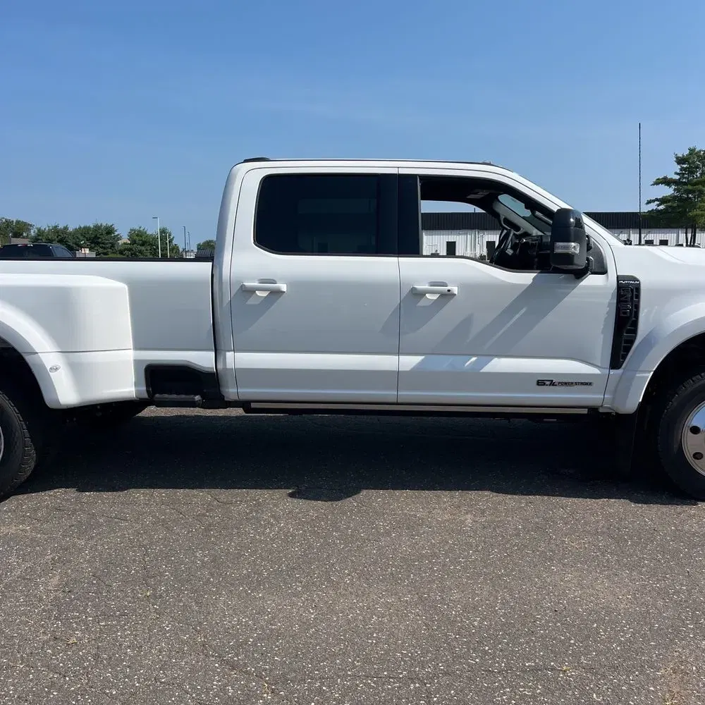 2025 Ford F-450 Super Duty Platinum