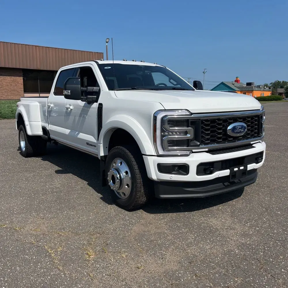 2025 Ford F-450 Super Duty Platinum