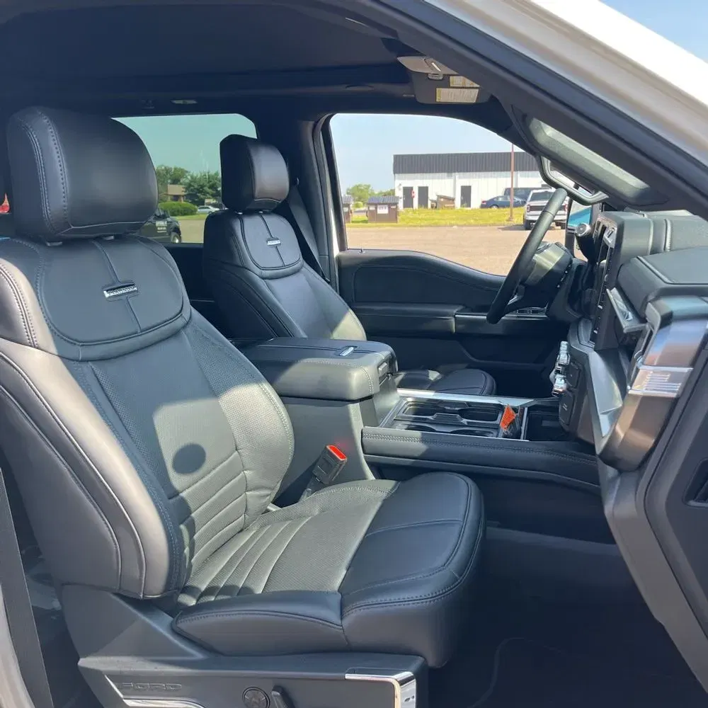 2025 Ford F-450 Super Duty Platinum