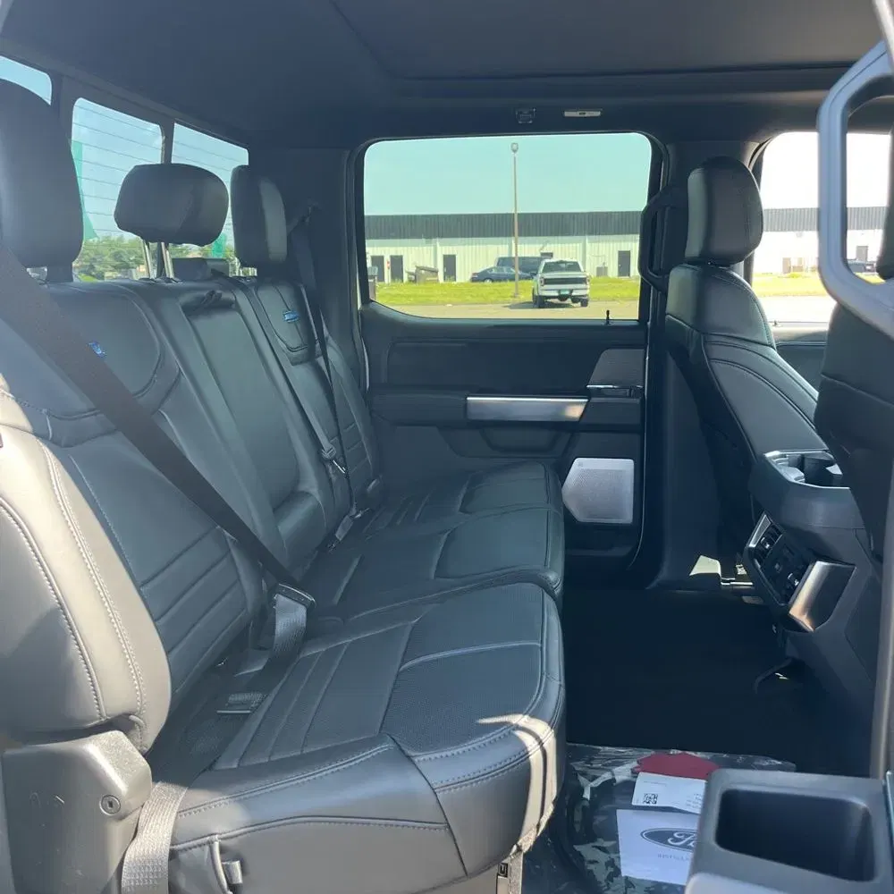 2025 Ford F-450 Super Duty Platinum