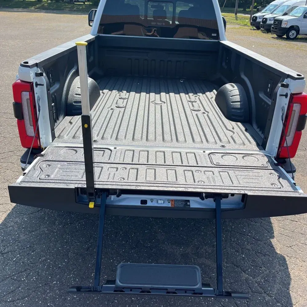 2025 Ford F-450 Super Duty Platinum