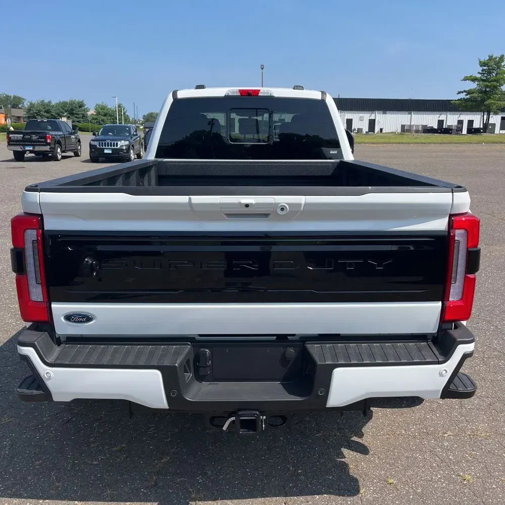 2025 Ford F-450 Super Duty Platinum