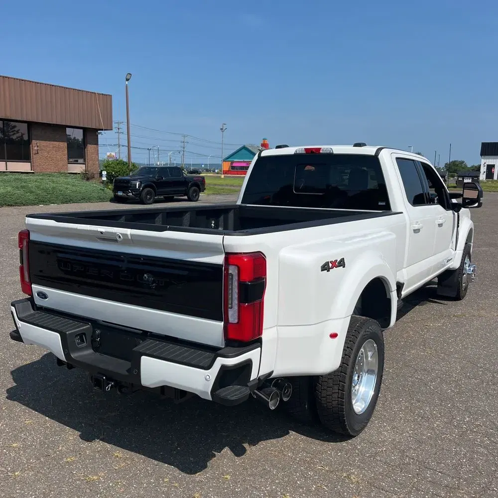2025 Ford F-450 Super Duty Platinum