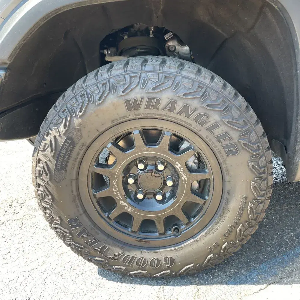 2024 GMC Sierra 1500 AT4X