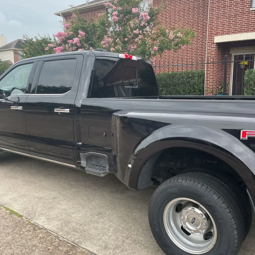 2023 Ford F-350 Super Duty Platinum