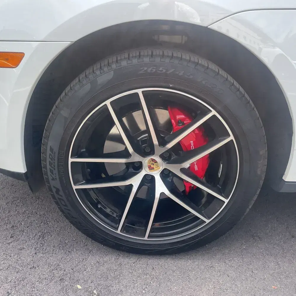 2023 Porsche Macan S