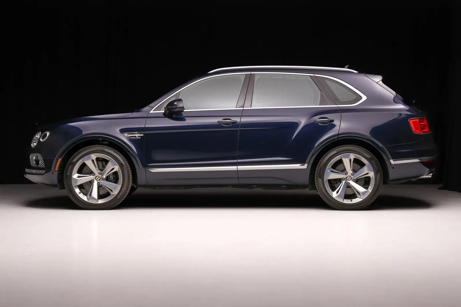 10k-Mile 2019 Bentley Bentayga V8