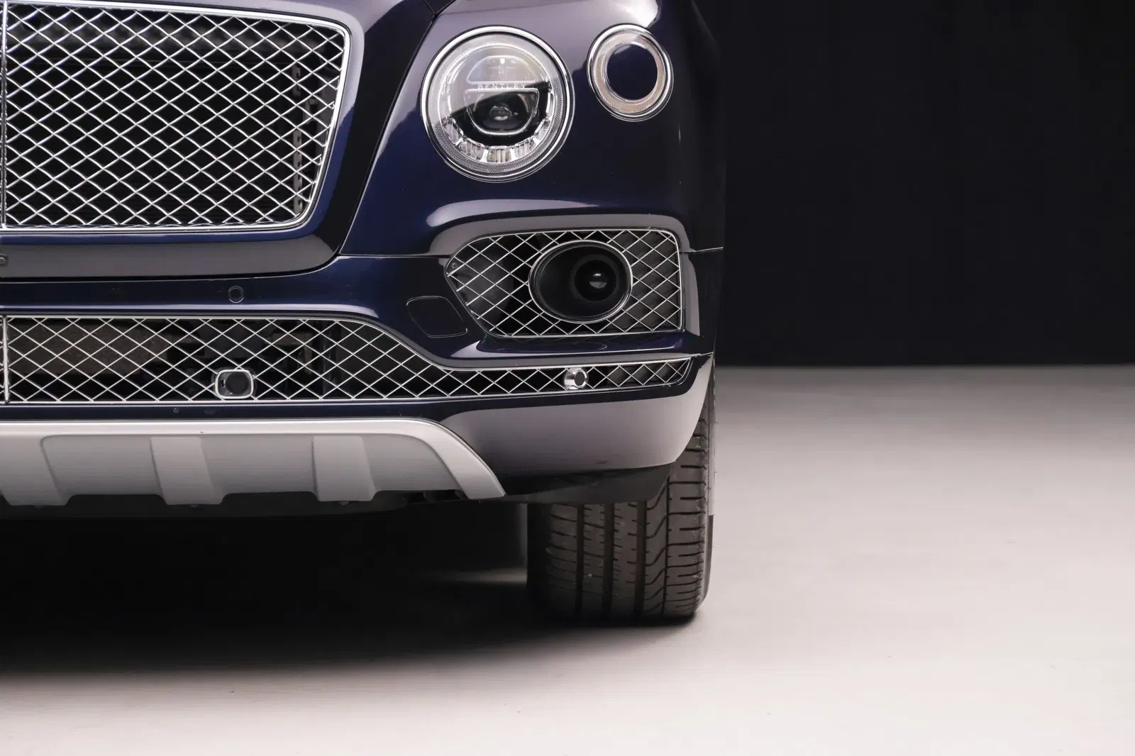 10k-Mile 2019 Bentley Bentayga V8