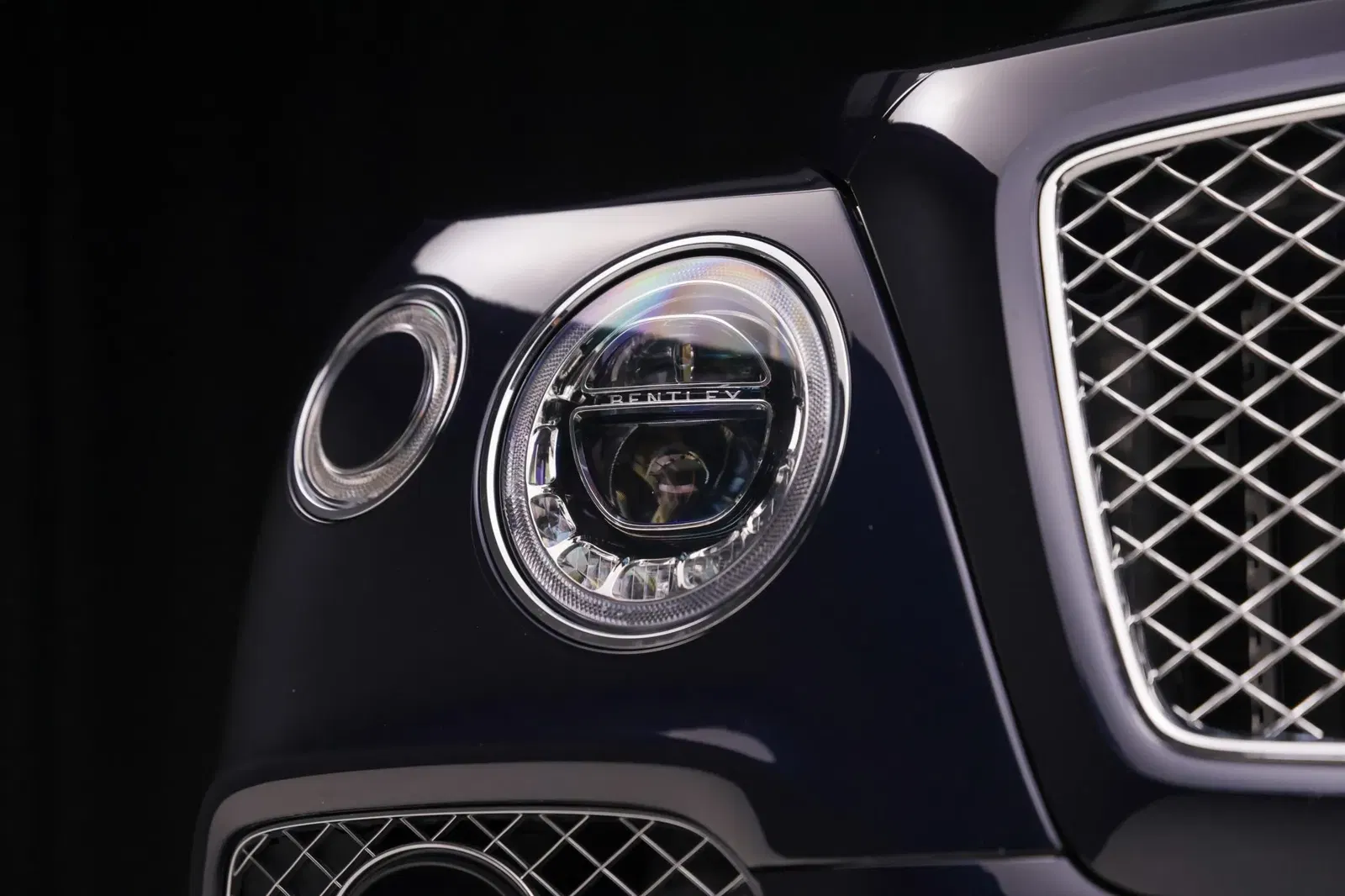 10k-Mile 2019 Bentley Bentayga V8