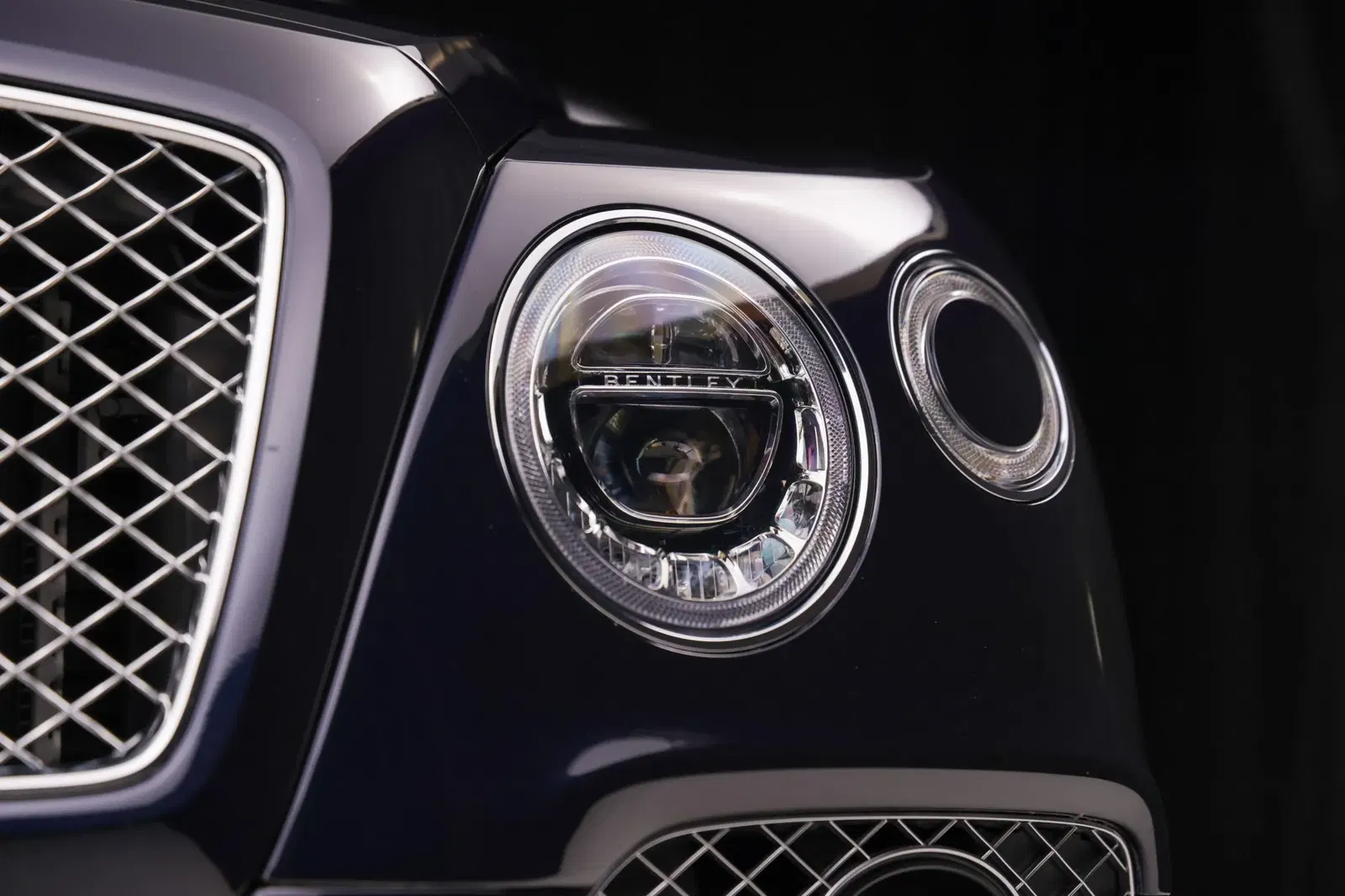 10k-Mile 2019 Bentley Bentayga V8