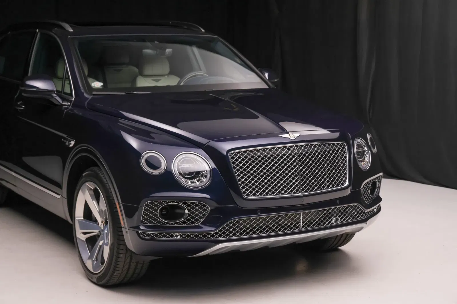 10k-Mile 2019 Bentley Bentayga V8
