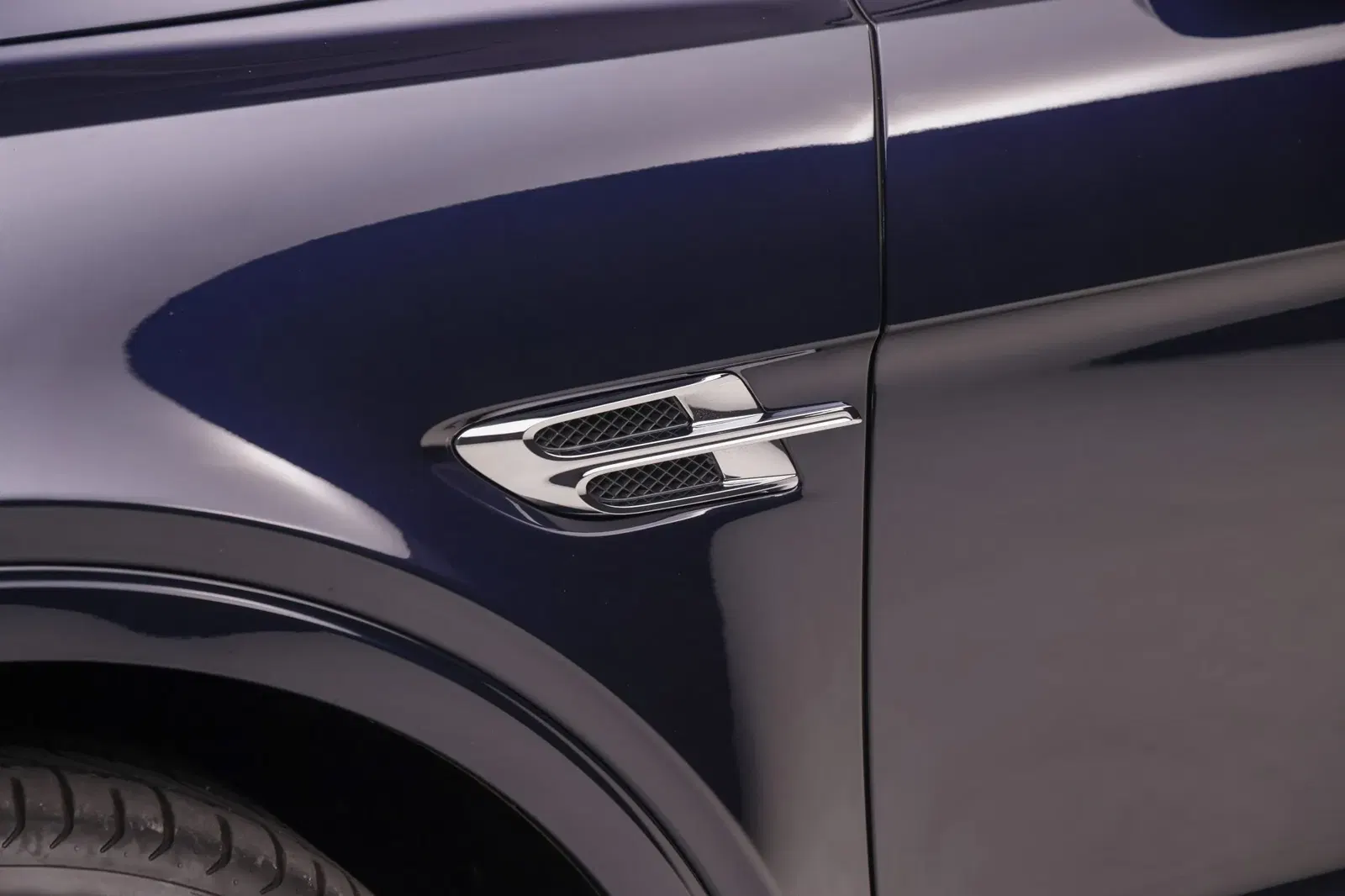 10k-Mile 2019 Bentley Bentayga V8