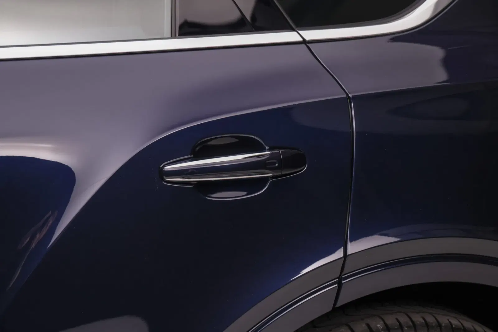 10k-Mile 2019 Bentley Bentayga V8