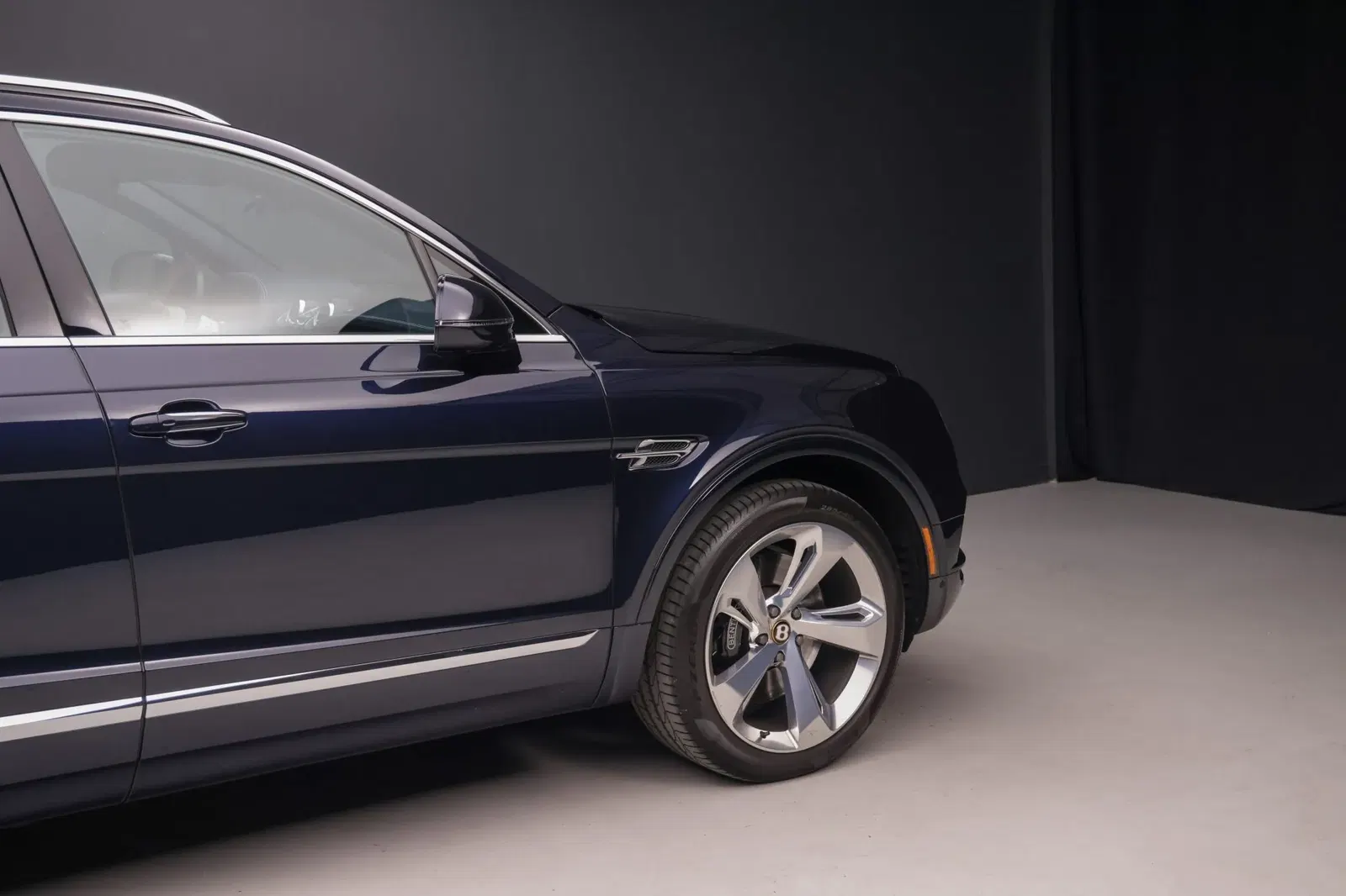 10k-Mile 2019 Bentley Bentayga V8