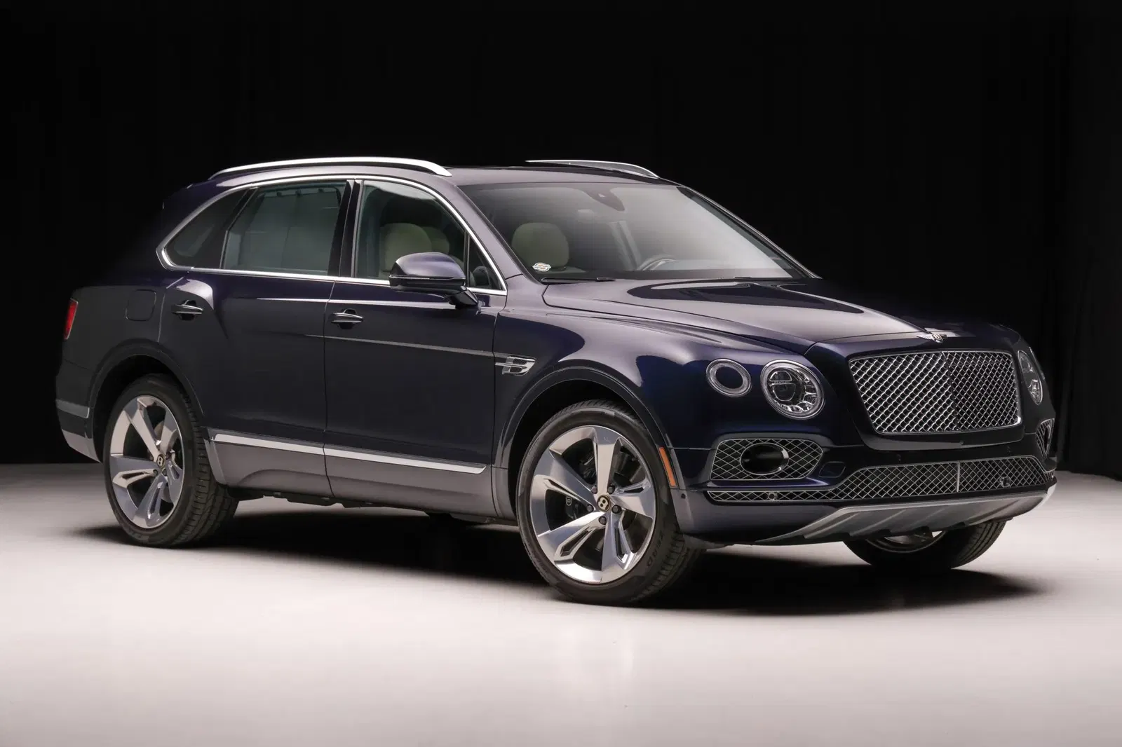 10k-Mile 2019 Bentley Bentayga V8