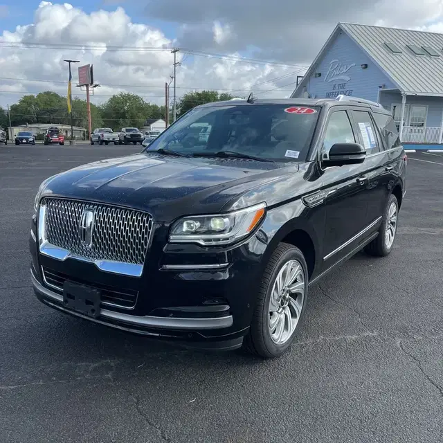 2024 Lincoln Navigator Premiere