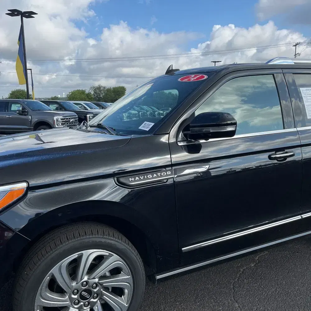 2024 Lincoln Navigator Premiere