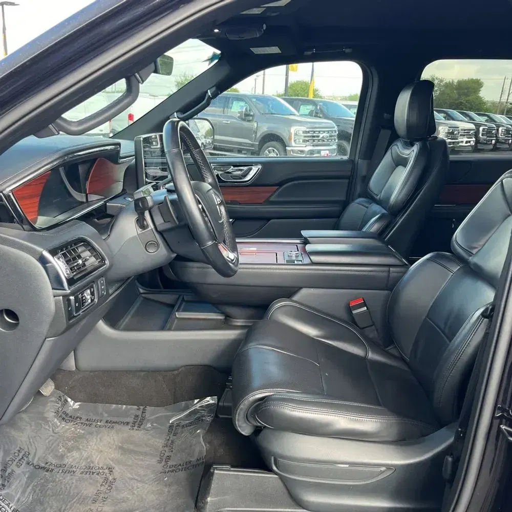 2024 Lincoln Navigator Premiere