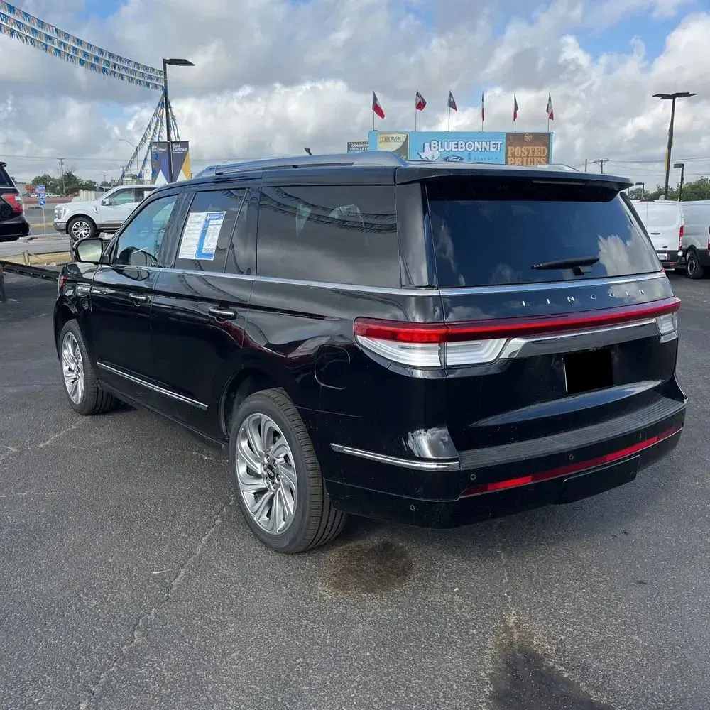 2024 Lincoln Navigator Premiere