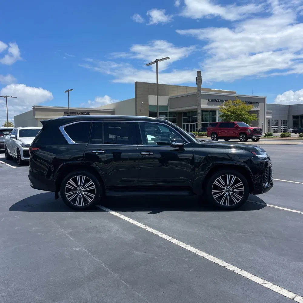 2022 Lexus LX 600 Luxury
