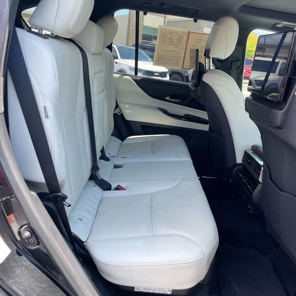 2022 Lexus LX 600 Luxury