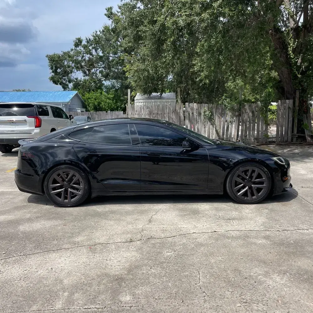 2021 Tesla Model S Plaid